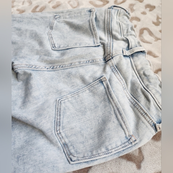 Girls Light Washed Distressed Old Navy Ballerina Skinny Jeans Size 16 - Picture 4 of 7